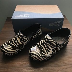 Zebra print Danskos